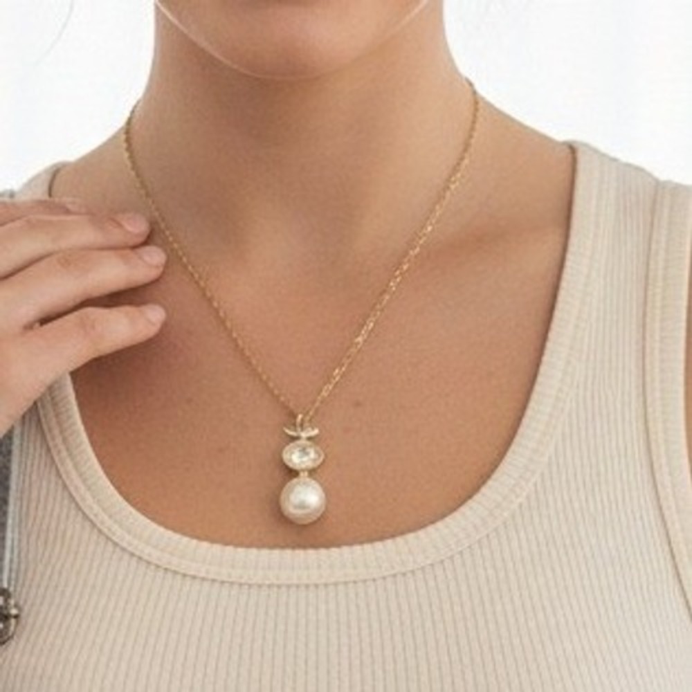 Nautica Necklace and Compact Mirror Set Pearl Crystal Shell Design